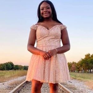 Meet your Posher, Hailey